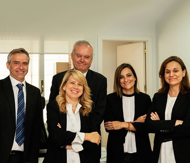 El equipo de abogados de Bennet & Rey en el despacho de Madrid